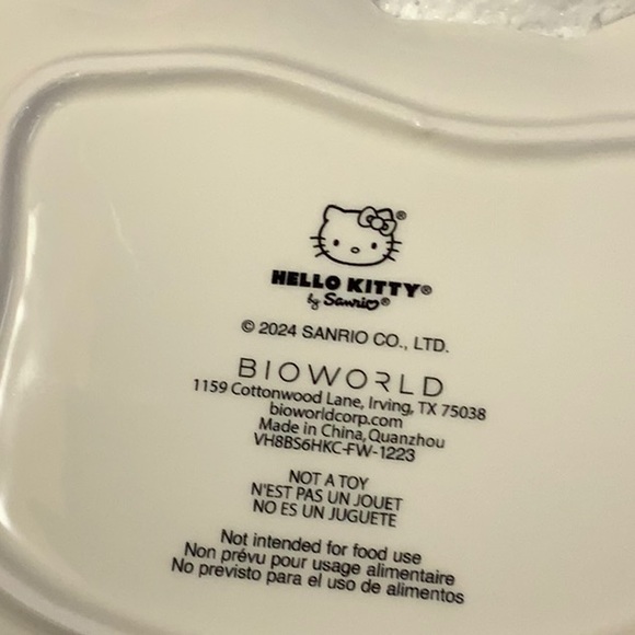Brand new hello Kitty tray - Picture 2 of 5